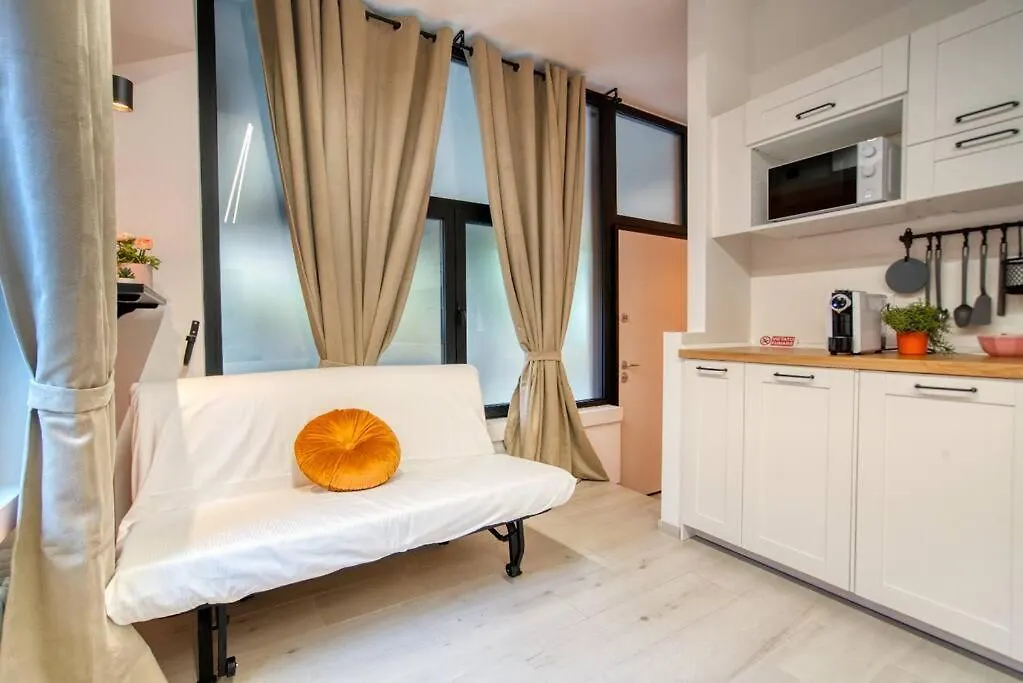 Apartment Suzzani 273 - Interno A3 ミラノ 0*,  イタリア